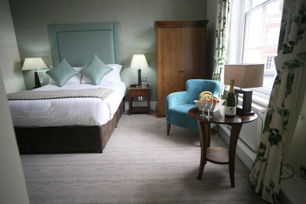 Winchester Royal Hotel Kültér fotó