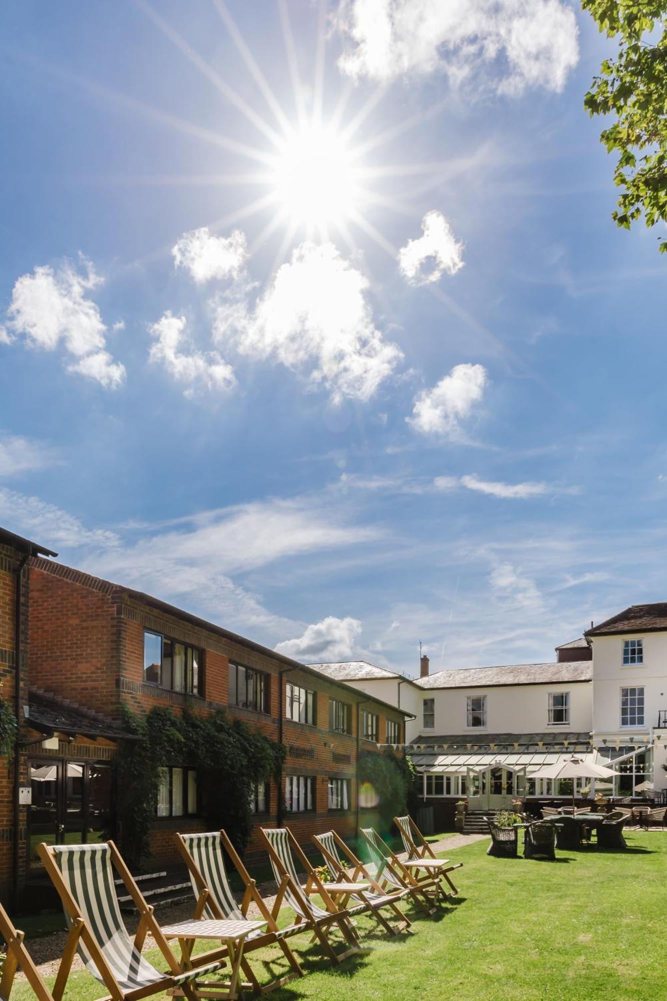 Winchester Royal Hotel Kültér fotó
