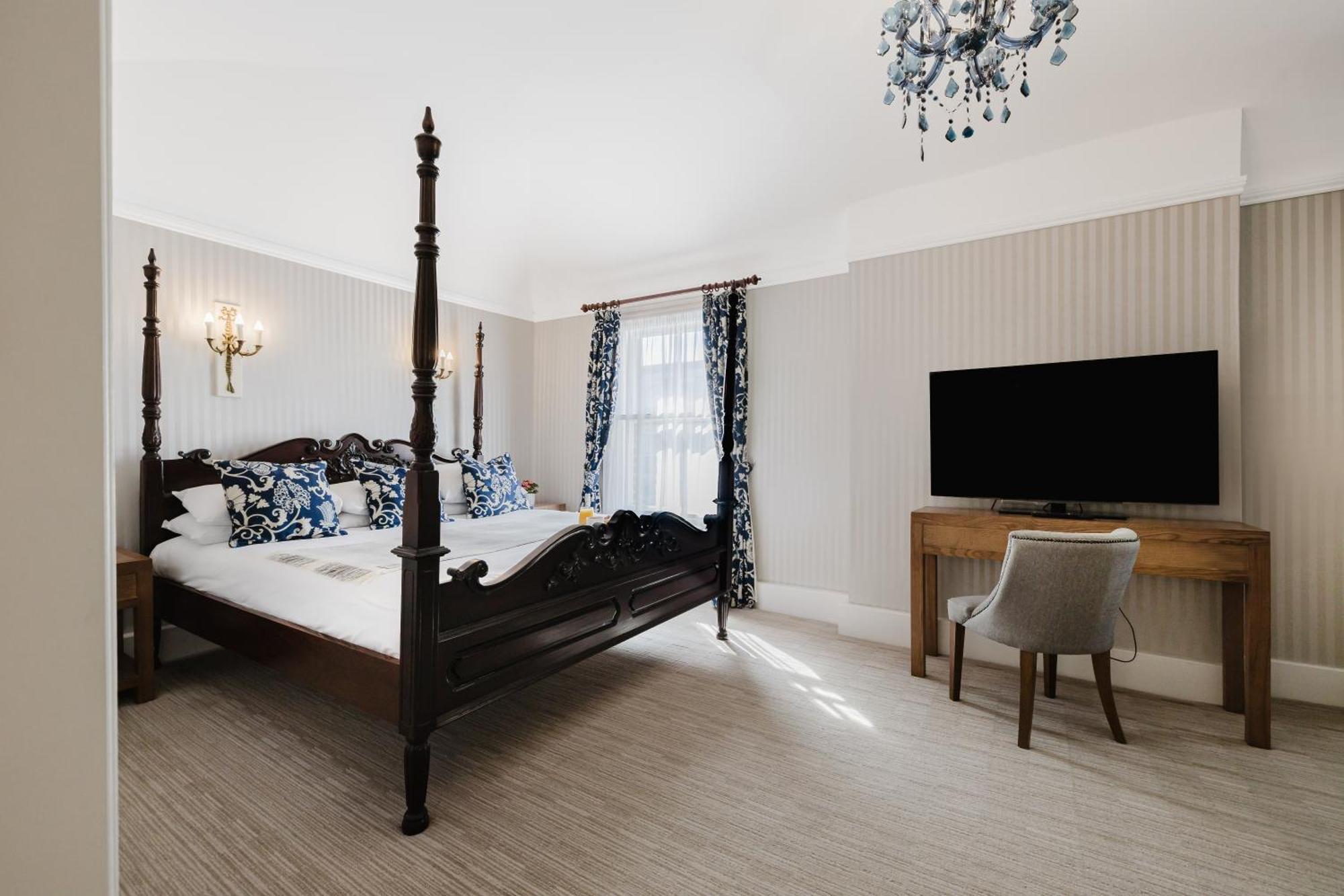 Winchester Royal Hotel Kültér fotó