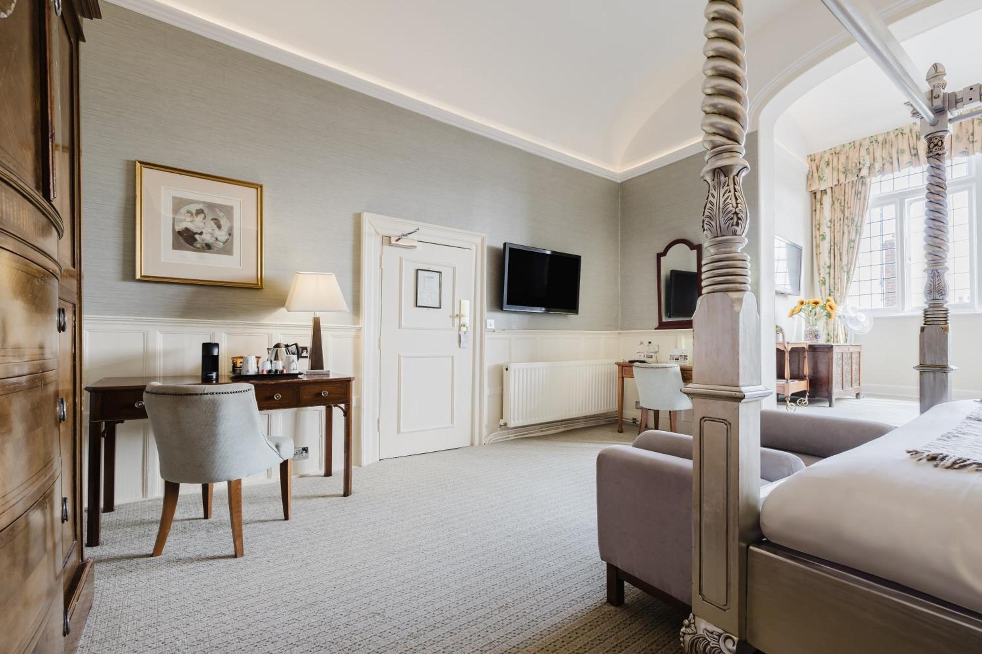 Winchester Royal Hotel Kültér fotó